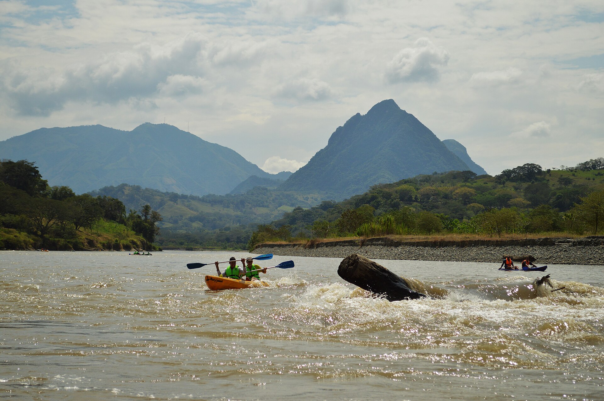 Río Cauca a su paso por La Pintada